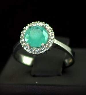 Серебряное кольцо 925 пробы 2,52 г с Турмаліном Параїба и цирконами 1,4 карат Серебряное кольцо 925 пробы 2,52 г с Турмаліном Параїба и цирконами 1,4 карат