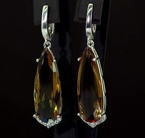 Серебряные серьги 925 пробы 9,14 г с турецкими Султанітами класса АААА и цирконами 21 карат Серебряные серьги 925 пробы 9,14 г с турецкими Султанітами класса АААА и цирконами 21 карат