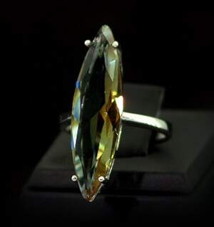 Серебряное кольцо 925 пробы 4,65 г с турецким Султанітом класса АААА 5,5 карат Серебряное кольцо 925 пробы 4,65 г с турецким Султанітом класса АААА 5,5 карат