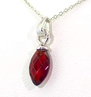 Серебряное колье 925 пробы 2,03 г с мозамбійським Гранатом 1,39 карат 40-50 см Серебряное колье 925 пробы 2,03 г с мозамбійським Гранатом 1,39 карат 40-50 см