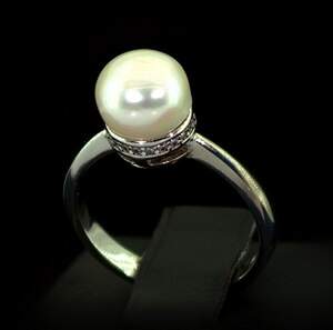 Серебряное кольцо 925 пробы 3,27 г с Перлиною 3,23 карат Серебряное кольцо 925 пробы 3,27 г с Перлиною 3,23 карат