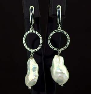 Серебряные серьги 925 пробы 6,8 г с таїтянськими Перлинами барглаз Серебряные серьги 925 пробы 6,8 г с таїтянськими Перлинами барглаз