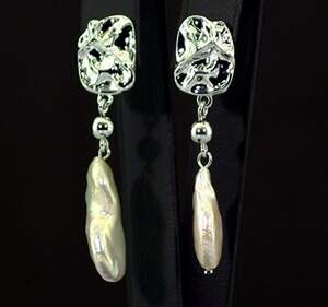 Серебряные серьги 925 пробы 8,12 г с таїтянськими Перлинами барглаз Серебряные серьги 925 пробы 8,12 г с таїтянськими Перлинами барглаз