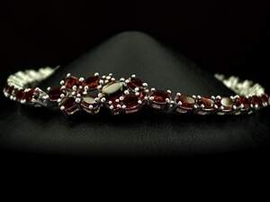 Серебряный браслет 925 пробы 10,69 г с мозамбійськими Гранатами 10,28 карат 17-20 см Серебряный браслет 925 пробы 10,69 г с мозамбійськими Гранатами 10,28 карат 17-20 см