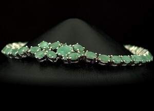 Серебряный браслет 925 пробы 9,68 г с бразильскими Изумрудами АААА 8,91 карат 17-20 см Серебряный браслет 925 пробы 9,68 г с бразильскими Изумрудами АААА 8,91 карат 17-20 см