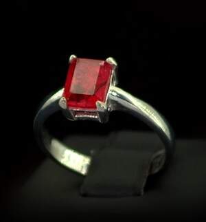 Серебряное кольцо 925 пробы 2,9 г с Турмаліном Рубелітом 1,21 карат Серебряное кольцо 925 пробы 2,9 г с Турмаліном Рубелітом 1,21 карат