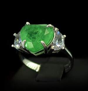 Серебряное кольцо 925 пробы 4,41 г с Турмаліном Хромдравітом и цирконами 3,94 карат Серебряное кольцо 925 пробы 4,41 г с Турмаліном Хромдравітом и цирконами 3,94 карат