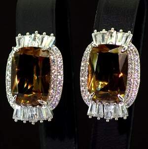 Серебряные серьги 925 пробы 8,28 г с турецкими Султанітами класса АААА и цирконами 12,43 карат Серебряные серьги 925 пробы 8,28 г с турецкими Султанітами класса АААА и цирконами 12,43 карат