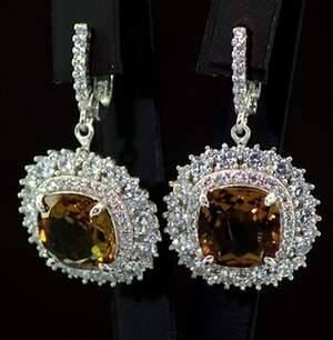 Серебряные серьги 925 пробы 14,65 г с турецкими Султанітами класса АААА и цирконами 12,25 карат Серебряные серьги 925 пробы 14,65 г с турецкими Султанітами класса АААА и цирконами 12,25 карат