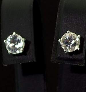 Серебряные серьги 925 пробы 2,16 г с бразильскими Морганітами 1,42 карат Серебряные серьги 925 пробы 2,16 г с бразильскими Морганітами 1,42 карат