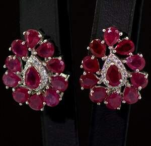 Серебряные серьги 925 пробы 8,43 г с африканскими Роял Рубінами класса АААА и цирконами 11,32 карат Серебряные серьги 925 пробы 8,43 г с африканскими Роял Рубінами класса АААА и цирконами 11,32 карат