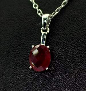 Серебряная подвеска 925 пробы 1,35 г с африканским Роял Рубіном класса АААА 3,25 карат Серебряная подвеска 925 пробы 1,35 г с африканским Роял Рубіном класса АААА 3,25 карат