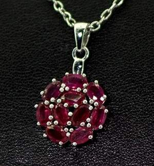 Серебряная подвеска 925 пробы 2,11 г с африканскими Роял Рубінами класса АААА 3,4 карат Серебряная подвеска 925 пробы 2,11 г с африканскими Роял Рубінами класса АААА 3,4 карат