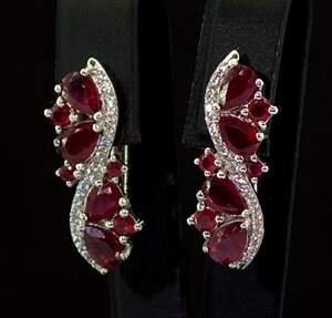 Серебряные серьги 925 пробы 5,55 г с африканскими Роял Рубінами класса АААА и цирконами 5,87 карат Серебряные серьги 925 пробы 5,55 г с африканскими Роял Рубінами класса АААА и цирконами 5,87 карат