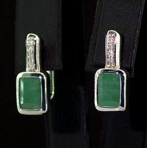 Серебряные серьги 925 пробы 3,76 г с бразильскими Изумрудами класса АААА и цирконами 2,13 карат Серебряные серьги 925 пробы 3,76 г с бразильскими Изумрудами класса АААА и цирконами 2,13 карат
