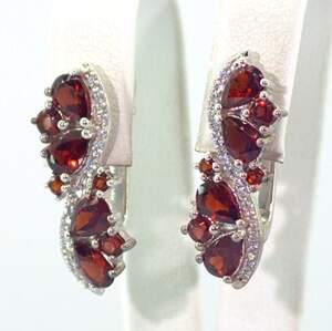 Серебряные серьги 925 пробы 5,78 г с мозамбикскими Гранатами и цирконами 4,79 карат Серебряные серьги 925 пробы 5,78 г с мозамбикскими Гранатами и цирконами 4,79 карат