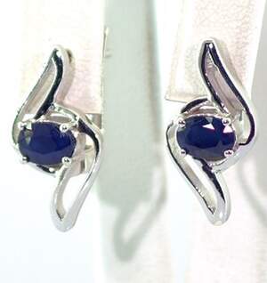 Серебряные серьги 925 пробы 4,8 г со шри-ланкийскими Сапфірами класса АААА 2 карат Серебряные серьги 925 пробы 4,8 г со шри-ланкийскими Сапфірами класса АААА 2 карат