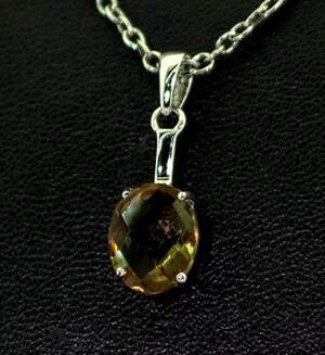 Серебряная подвеска 925 пробы 1,06 г с турецким Султанітом класса АААА 2,47 карат Серебряная подвеска 925 пробы 1,06 г с турецким Султанітом класса АААА 2,47 карат