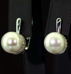 Серебряные серьги 925 пробы 5,82 г с Перлинами и цирконами 10,3 карат Серебряные серьги 925 пробы 5,82 г с Перлинами и цирконами 10,3 карат