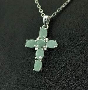 Серебряная подвеска 925 пробы 2,64 г с бразильскими Изумрудами класса АААА 2,7 карат Серебряная подвеска 925 пробы 2,64 г с бразильскими Изумрудами класса АААА 2,7 карат