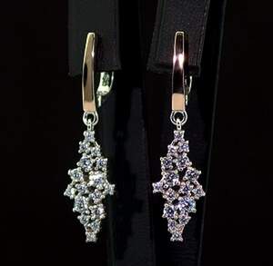 Серебряные серьги 925 пробы с позолотой 375 пробы 5,87 г с белыми Фианитами 2,55 карат