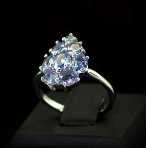 Серебряное кольцо 925 пробы 3,07 гр. с Танзанитом класса АААА 2,2 карат Серебряное кольцо 925 пробы 3,07 гр. с Танзанитом класса АААА 2,2 карат
