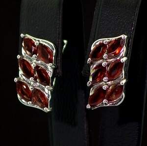Серебряные серьги 925 пробы 4,9 г с мозамбикскими Гранатами 3,05 карат Серебряные серьги 925 пробы 4,9 г с мозамбикскими Гранатами 3,05 карат