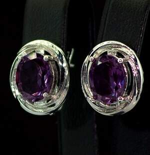 Серебряные серьги 925 пробы 6,65 г с индийскими Олександритами 7,14 карат Серебряные серьги 925 пробы 6,65 г с индийскими Олександритами 7,14 карат