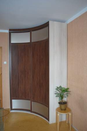 Радиусный шкаф-купе