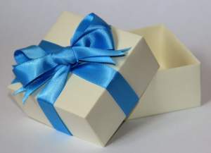 Подарочная коробка 