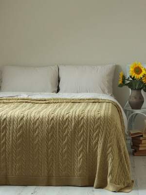 Вязаное покрывало на кровать LA MODNO Genova natural mustard 220х240