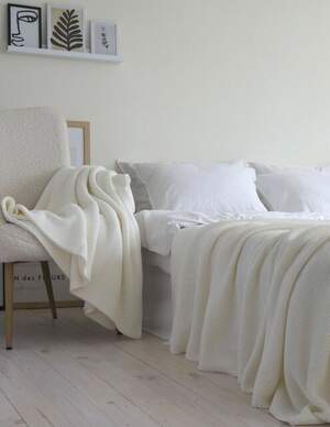 Покрывало на кровать LA MODNO Corn milk 170х240