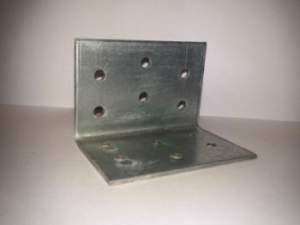 Уголок широкий перфорированный